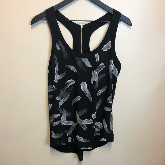 NWOT Express Feather Razorback Top - Picture 1 of 6